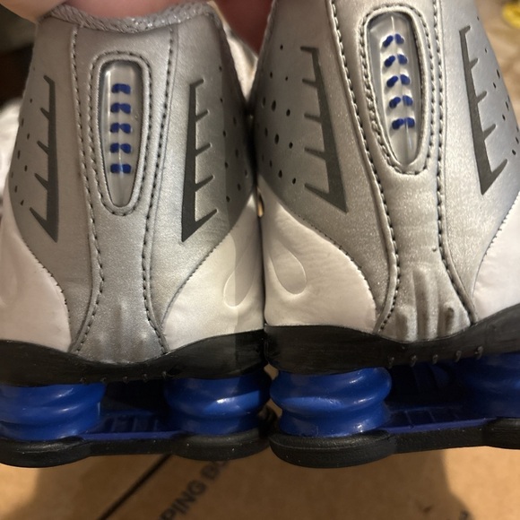 Nike Shox R4 White Metallic Silver Blue Mens 8.5 Running Sneakers main image 5